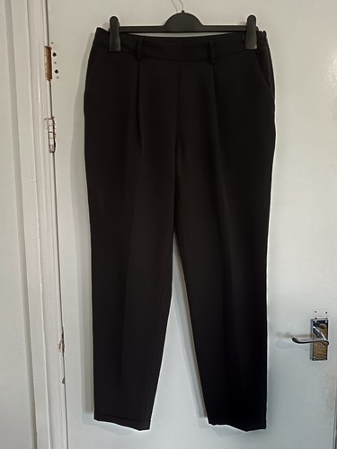 Black pleated high - pleated, high‑waist